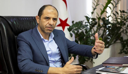 Özersay: "Yaşananlar nedeniyle bölge halkını cezalandırmaya kalkışmak doğru değildir"