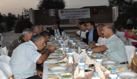 Paşaköy Belediyesi'nden iftar yemeği