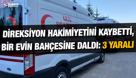 Dikkatsiz sürücü bordür taşlara çarptı ardından da bir evin bahçesine girdi, 3 kişi yaralandı