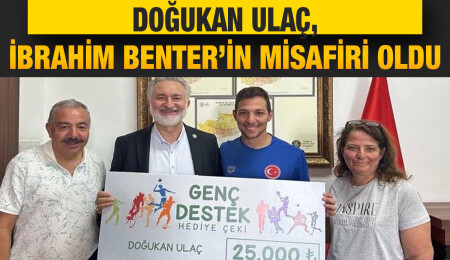 Başarılı sporcu Doğukan Ulaç’a 'Evkaf Genç Destek Hediye Çeki' verildi