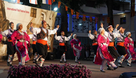 Beyarmudu Belediyesi Halk Dansları Topluluğu Makedonya’da International Festival “Veles Folk Fest”e katıldı