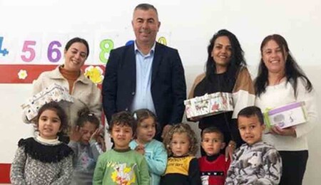 Beyarmudu Belediye Başkanı Bebek, belediyedeki kadın çalışanların Kadınlar Günü’nü kutladı