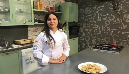 Öğr. Gör. Buket Özpazarcıoğlu, aşçılık konusunda pratik bilgiler verdi
