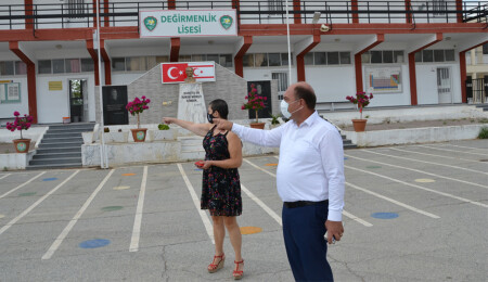 Değirmenlik Belediyesi okullara temizlik ve bakım yaptırdı