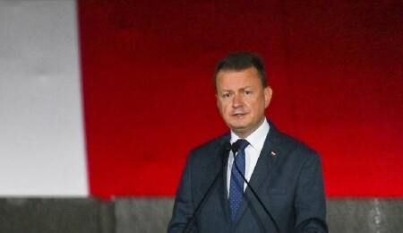 Polonya Savunma Bakanı Blaszczak, "çok gizli" belgeleri ifşa etmekle suçlanıyor