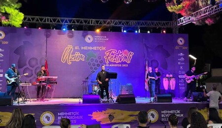 Mehmetçik Üzüm Festivali’nde “Grup Rota” sahne aldı