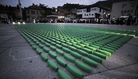 Bosna Hersek'teki Srebrenitsa Anıt Merkezi'nin açılışının 20'nci yılında tören düzenlendi