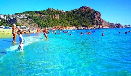 Türkiye’de turizm geliri ikinci çeyrekte yüzde 23,1 arttı