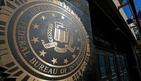 FBI, baskında el koyduğu sivillerin kiralık kasalardaki mallarını geri vermemekle itham ediliyor