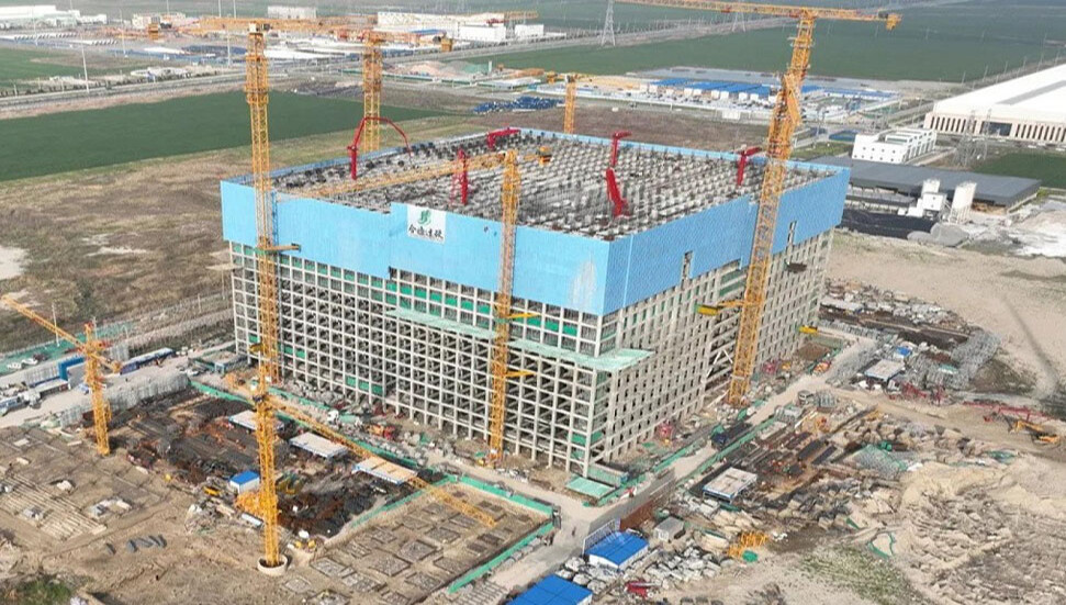 24 tonluk yüzlerce tuğladan elektrik üretilecek