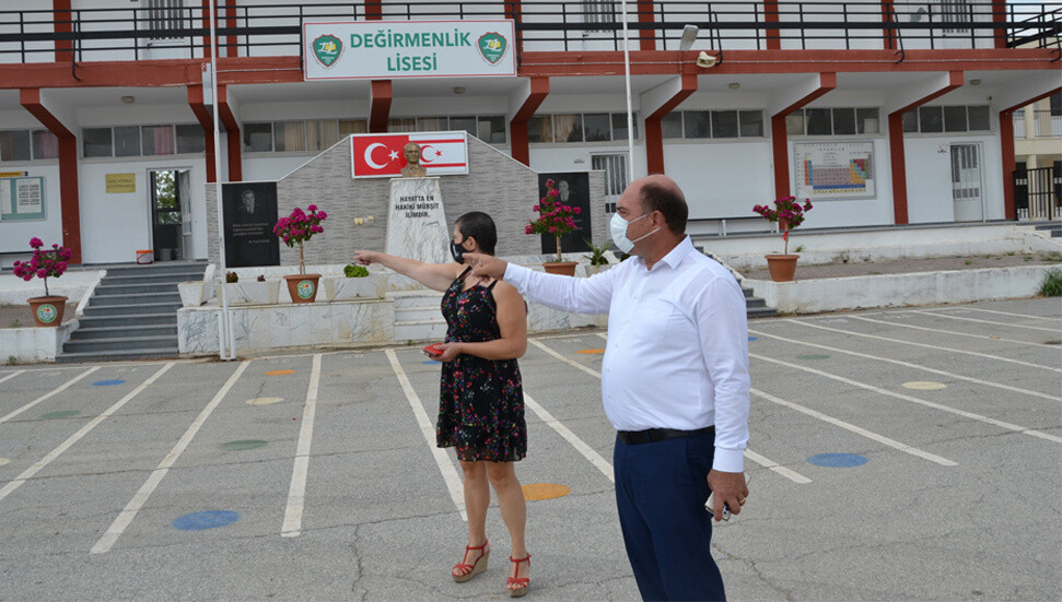Değirmenlik Belediyesi okullara temizlik ve bakım yaptırdı