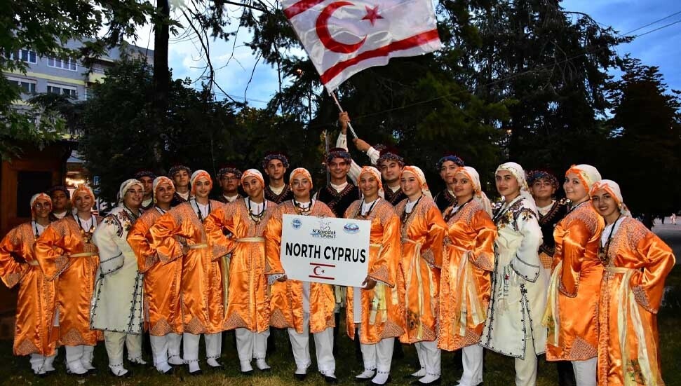 İskele Belediyesi Halk Dansları Topluluğu, Kosova’da festivale katıldı