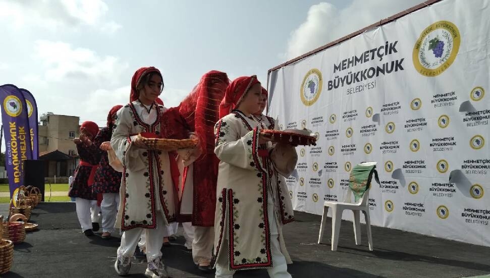 Mehmetçik-Büyükkonuk Belediyesi “Dünya Çocuk Günü”nü kutladı