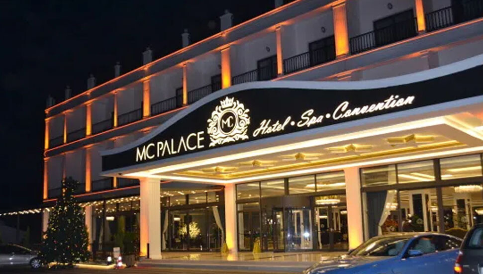 Mc Palace’tan festival tadında açılış