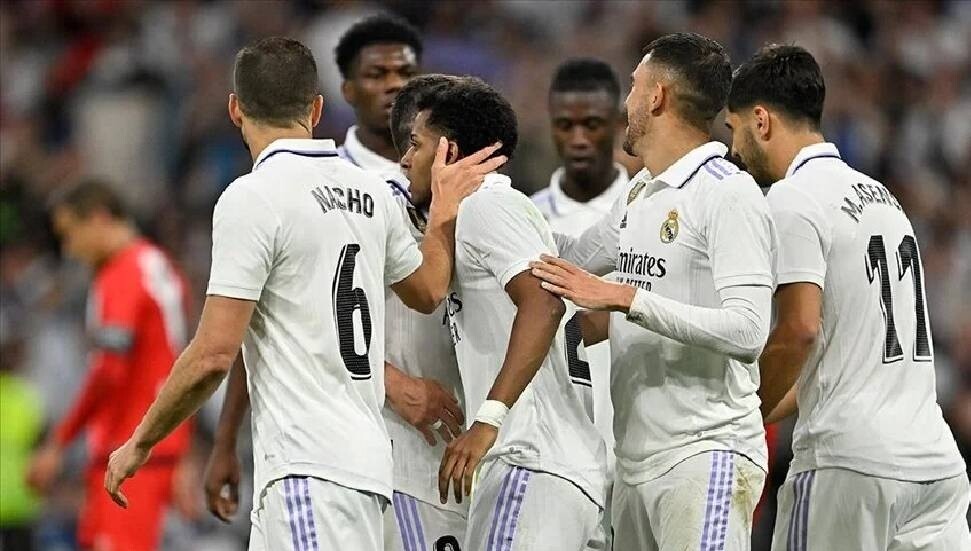 Real Madrid Thrash Old Rivals Barcelona 4-1 To Win Super Cup