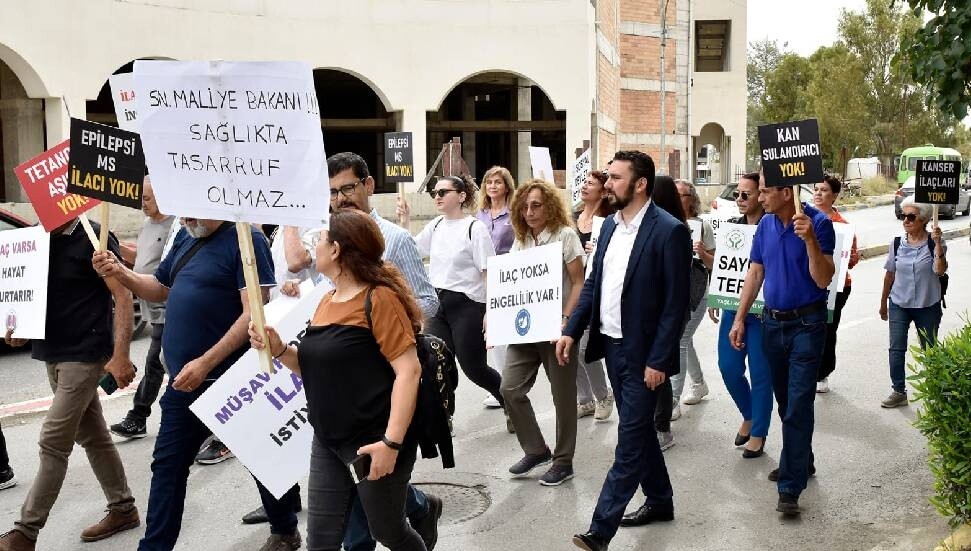 TDP Milletvekili adayı Tacan Reynar, Sağlık Dernekleri Platformu’nun eylemine katıldı