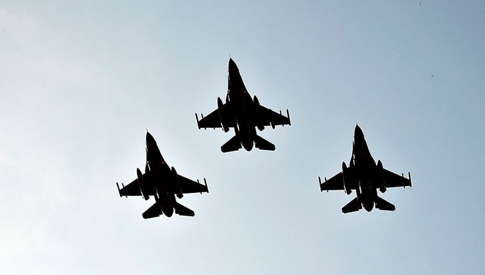 Karadeniz'deki saklanan gerçek bir yıl sonra ortaya çıktı: Rus jetlerinden Britanya uçağına füze