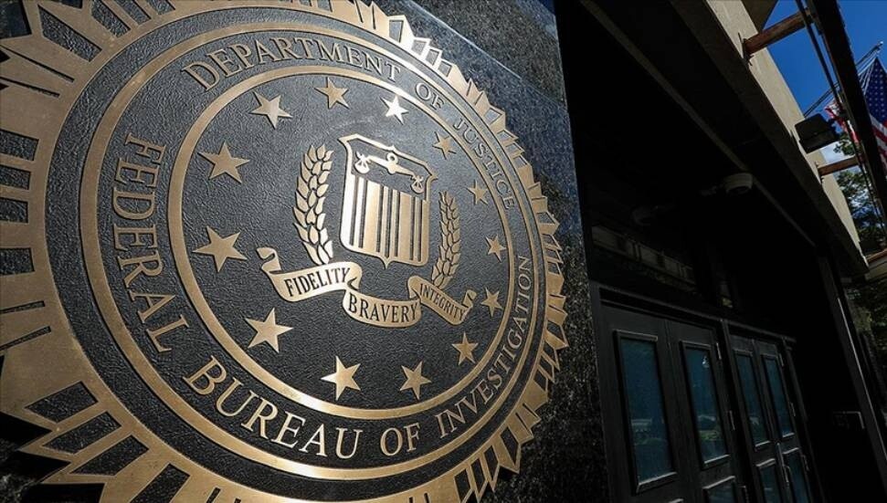FBI, baskında el koyduğu sivillerin kiralık kasalardaki mallarını geri vermemekle itham ediliyor