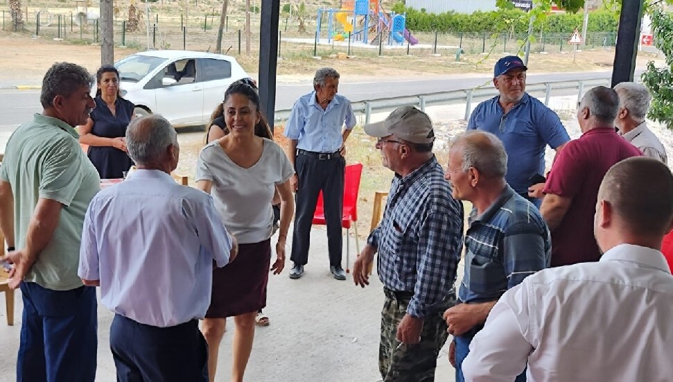 YDP adayı Lesinger, Karpaz köylerini ziyaret etti