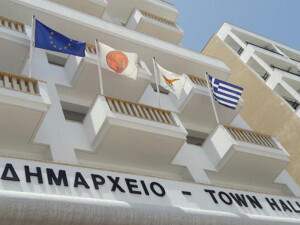 Larnaka'daki Kıbrıs Yahudi Cemaati'nin Trump etkinliğinde hedef değişti: Belediye'ye özür mektubu