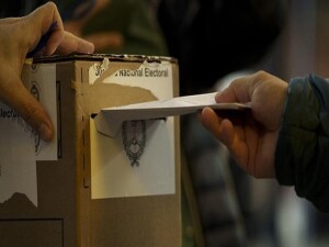 Arjantin halkı parlamento seçimleri için sandıkta