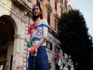 İtalya'da Filistin destekçileri “Soykırım durdurulsun” yürüyüşü düzenledi