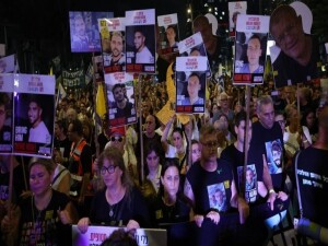 İsrail'de, Gazze protestoları; eski Genelkurmay Başkanı Halutz: Bu çılgınca savaşı durdurun