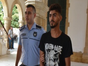 Güney Kıbrıs’tan ülkeye yasa dışı giriş yapan şahıs tutuklandı: Zanlı 1 ay tutuklu kalacak