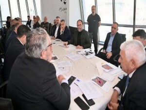 Belediyeler Birliği tarafından sokağa terk edilen köpekler için çözüm toplantısı yapıldı