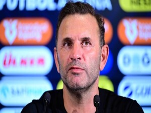 Galatasaray Teknik Direktörü Buruk: Avrupa'da yeniden bir kupa kazanmayı hayal etmemiz gerekiyor