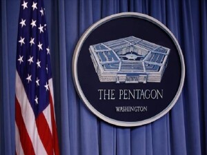 Pentagon, personel maaşını ödemek için Trump'ın "bir müttefikinden" bağış kullanacak