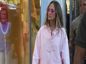 Jennifer Lopez İstanbul'da girmek istediği mağazaya alınmadı!