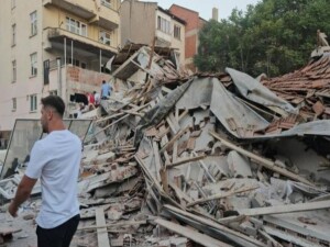 Balıkesir'de 6,1 büyüklüğündeki depremin ardından 879 artçı sarsıntı kaydedildi