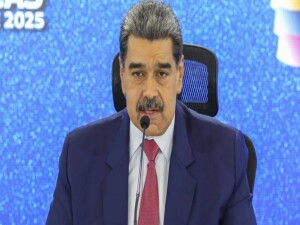 Venezuela lideri Maduro, "ulusal savunma komutanlıkları" kurulması talimatı verdi