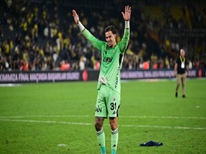 Fenerbahçe'de kaleci Ederson, Brezilya Milli Takımı'na çağrıldı
