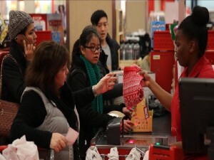 ABD'de tüketiciler 5 günde 44 milyar dolardan fazla harcadı