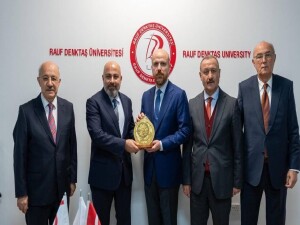 Rauf Denktaş Üniversitesi ile Prof. Dr. Fuat Sezgin Vakfı arasında iş birliği protokolü imzalandı