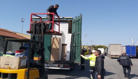 Mağusa Limanı’nda TIR araçlar didik didik arandı