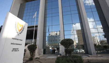 Güney Kıbrıs’ta “hasta güvenliği risk altında”: Bakanlık, maliyeti sağlığın önüne koyuyor iddiası