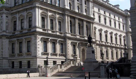 Birleşik Krallık Güney Lübnan'a gözlem kuleleri inşa etmeyi teklif etti