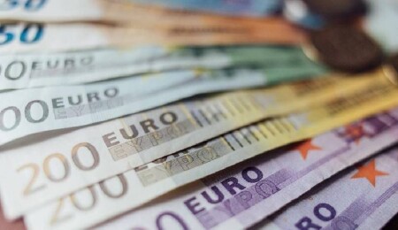 Rus oligarklar milyarlarca Euro’yu yurt dışına kaçırdı
