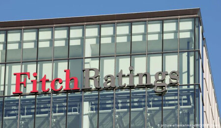 Fitch, İsrail'in kredi notunu düşürdü