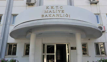 Maliye Bakanlığı: Gazimağusa Limanı’ndaki X-Ray cihazı araçların yüzde 10’unu kontrol edebilecek kapasitede