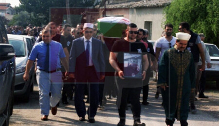 Özcezarlı son yolculuğuna uğurlandı