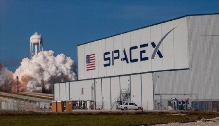 SpaceX uzaya "sıfır yakıtlı" motor fırlattı