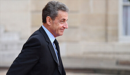Fransa’da eski Cumhurbaşkanı Sarkozy'nin yolsuzlukla yargılandığı davada karar bugün açıklanacak