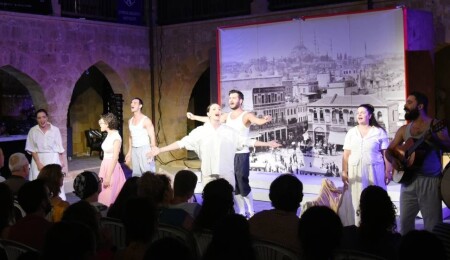 Lefkoşa ve Güney Kıbrıs tiyatroları, 'Fiakas' ile buluştu"