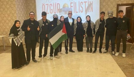Kıbrıs-Filistin İnisiyatifi, "Nehirden Denize, Özgür Filistin" temalı şiir gecesi düzenledi