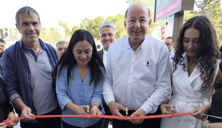 Funda Ersözlü Eczanesi Gazimağusa’da kapılarını açtı