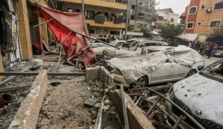 İsrail ordusu, Gazze Şeridi'nde yerlerinden edilmiş kişilerin sığındığı BM'ye bağlı okulu bombaladı